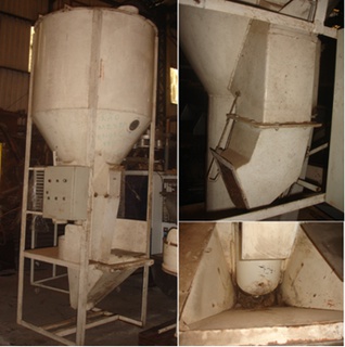 Silo / Misturador Em Aço Carbono / Cap. 1.860 Ltrs
