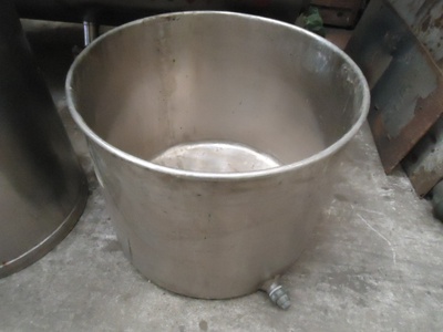 Tacho em aço inox, 150 litros