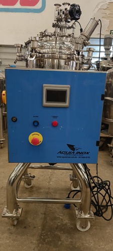 TANQUE EM AÇO INOX 316 COM MISTURADOR , CAPACIDADE 60 LITROS