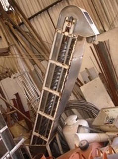 Elevador De Canecas Em Aço Inox