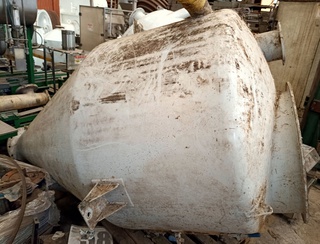 Tanque em aço carbono, 2.300 litros