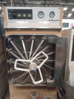 Auto Clave Horizontal em aço inox, 850 litros