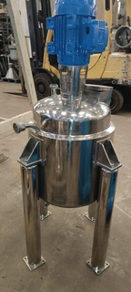 REATOR PILOTO EM AÇO INOX ENCAMISADO, CAPACIDADE 44 LITROS