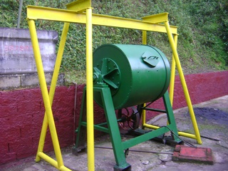 Moinho de Bola em aço carbono, 780 litros