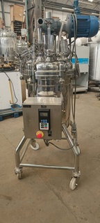 TANQUE COM MISTURADOR EM AÇO INOX 316, CAP 73 LITROS