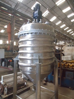 Reator em aço inox 316, 1.700 litros