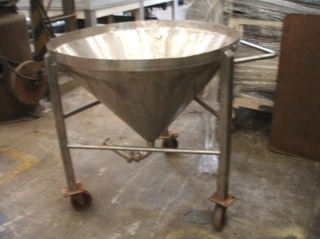 Funil Em Aço Inox/ Grau Sanitário
