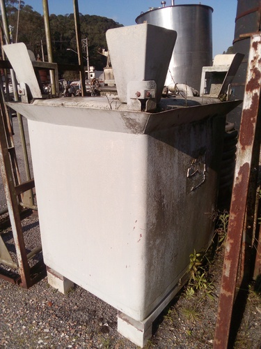 Container em aço inox, 1.500 litros