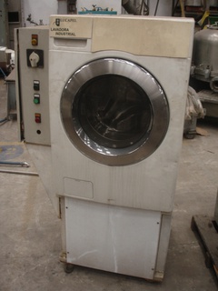 Lavadora de roupas industrial
