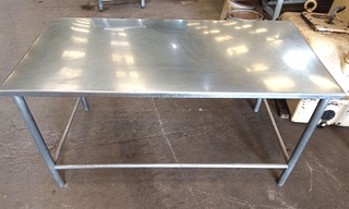 Mesa em aço inox