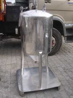 Tanque em aço inox 316, 200 litros