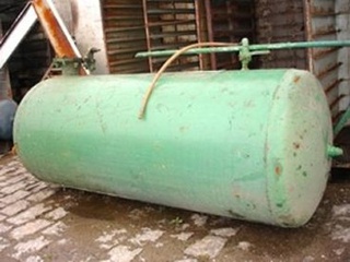Tanque Em Aço Carbono/ Capacidade 600 Ltrs
